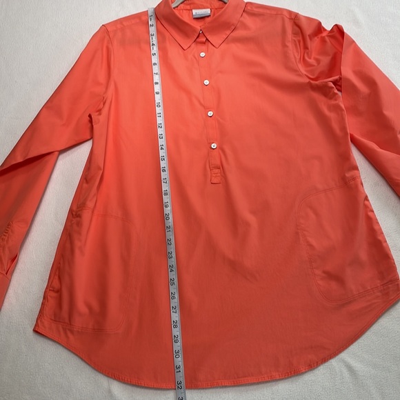 Columbia Women’s Top - Picture 4 of 12